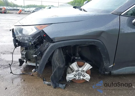 2020 Toyota Rav4 Xle z USA, uszkodzony, nr VIN 2T3W1RFV4LC040257